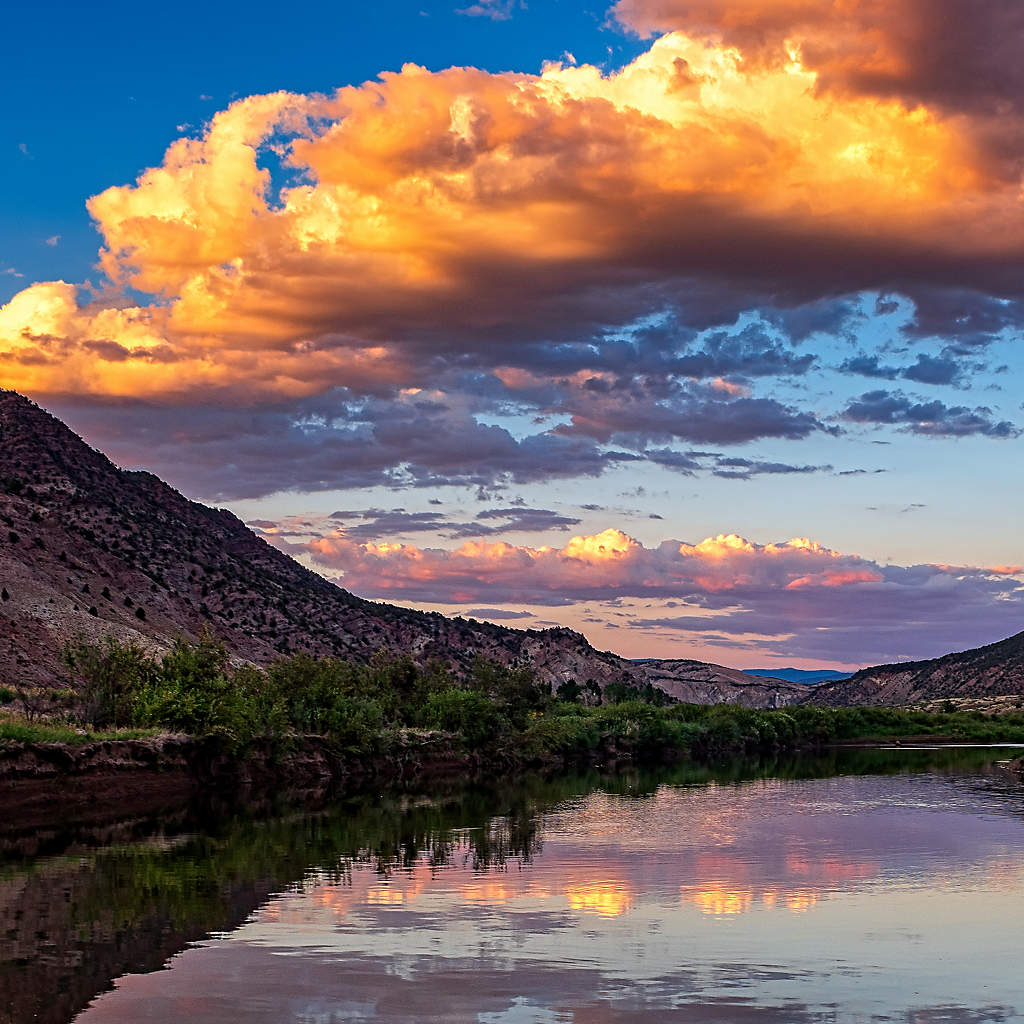 directory-colorado-mountains-river-reflections-sunset